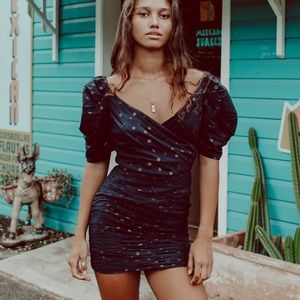 Valiánte Holiday Mini Dress